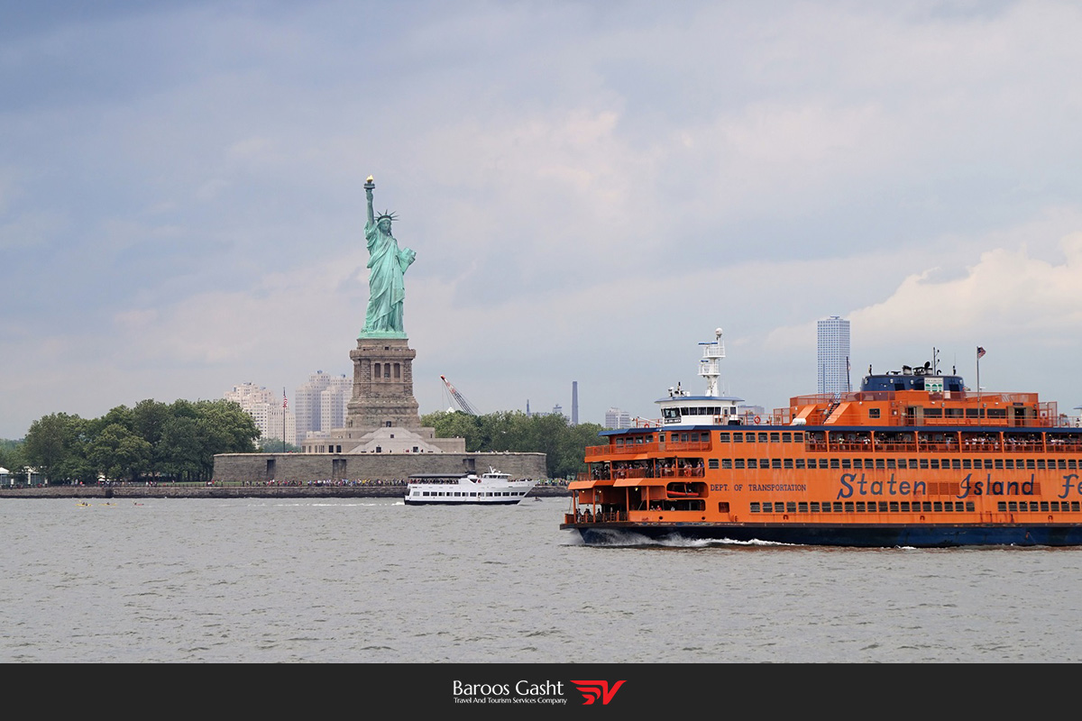 مجسمه آزادی و کشتی استاتن آیلند