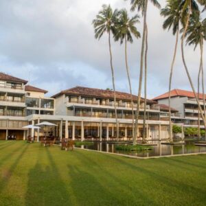 هتل بلو واتر بنتوتا سریلانکا