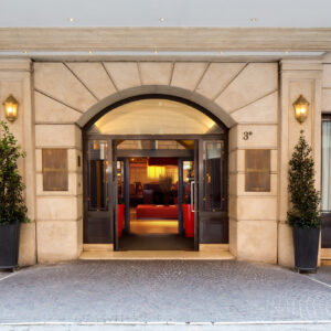 هتل استار هتلز متروپل