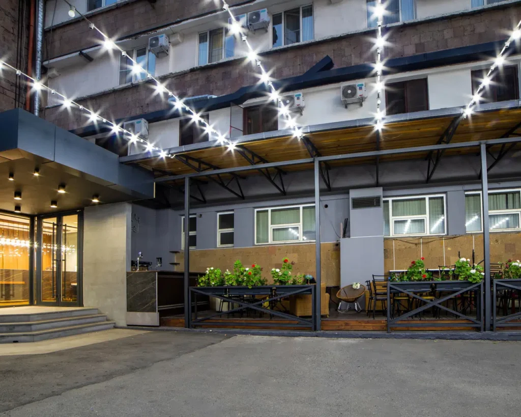 هتل مدیان سیتی سنتر ایروان