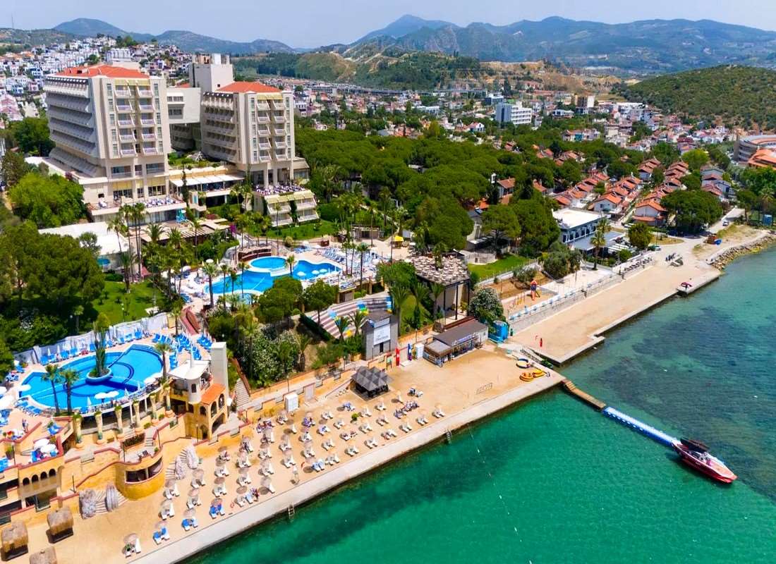 هتل فانتاسیا دلوکس